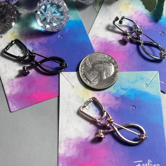 Stethoscope Lapel Pin Smiling Medical Instrument Brooch Badge Enamel Jewelry Pin - Picture 4 of 7